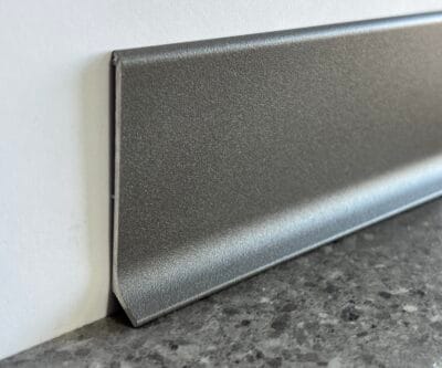 plinta din aluminiu antracit